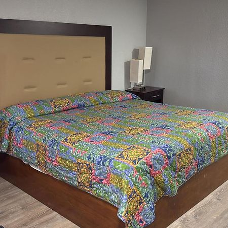 Blisspoint Inn Fka Motel 6T7 インディアナポリス エクステリア 写真