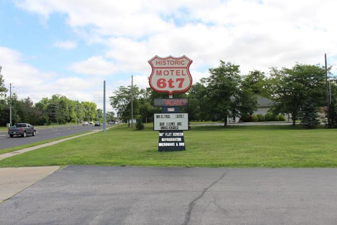 Blisspoint Inn Fka Motel 6T7 インディアナポリス エクステリア 写真