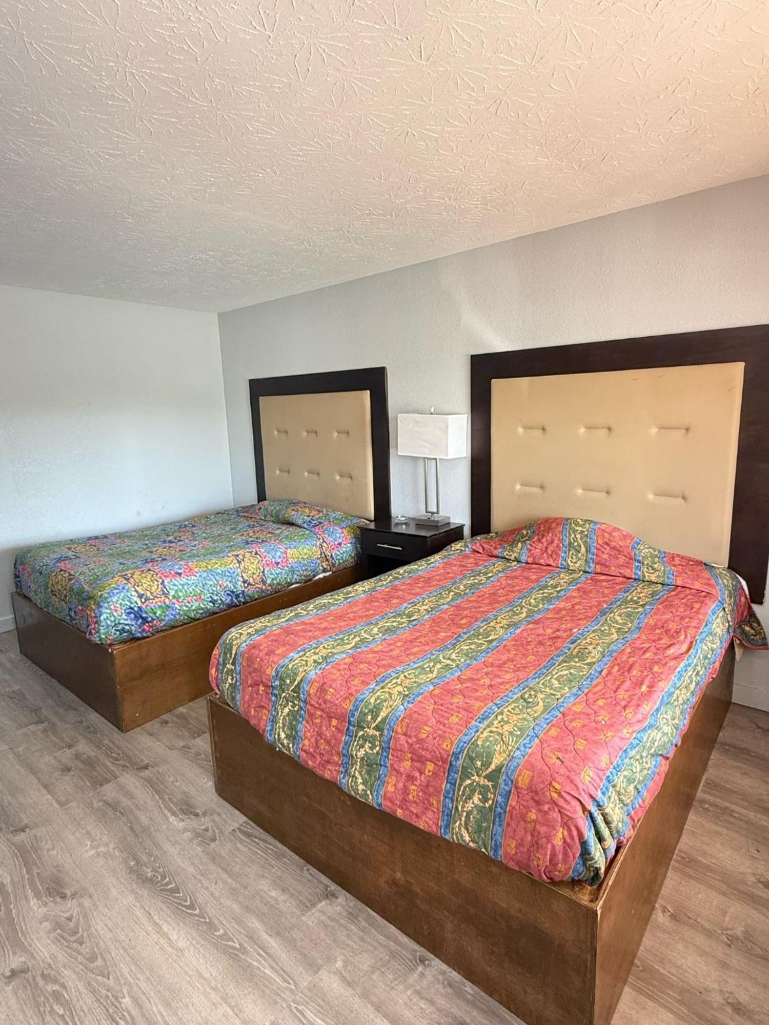Blisspoint Inn Fka Motel 6T7 インディアナポリス エクステリア 写真