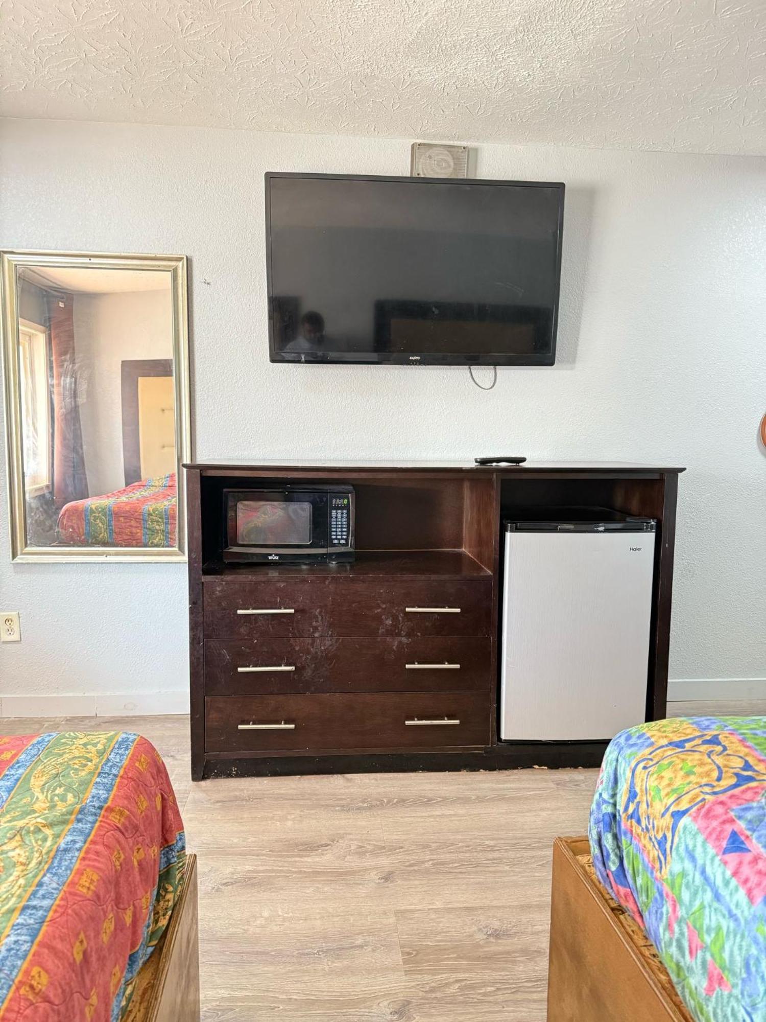 Blisspoint Inn Fka Motel 6T7 インディアナポリス エクステリア 写真